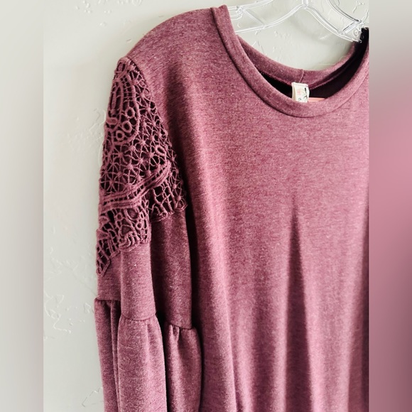 Lulu's French Terry Knit Long Sleeve Pullover Top Lace Cap Shoulder Barn Red XL - Picture 6 of 16